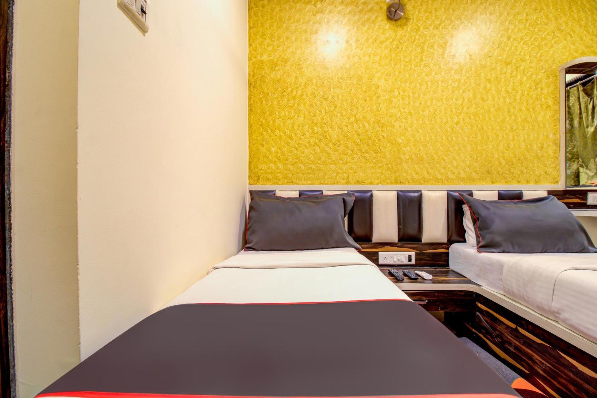 Collection O Golden Tulipz Boutique Hotel Bombaim Exterior foto